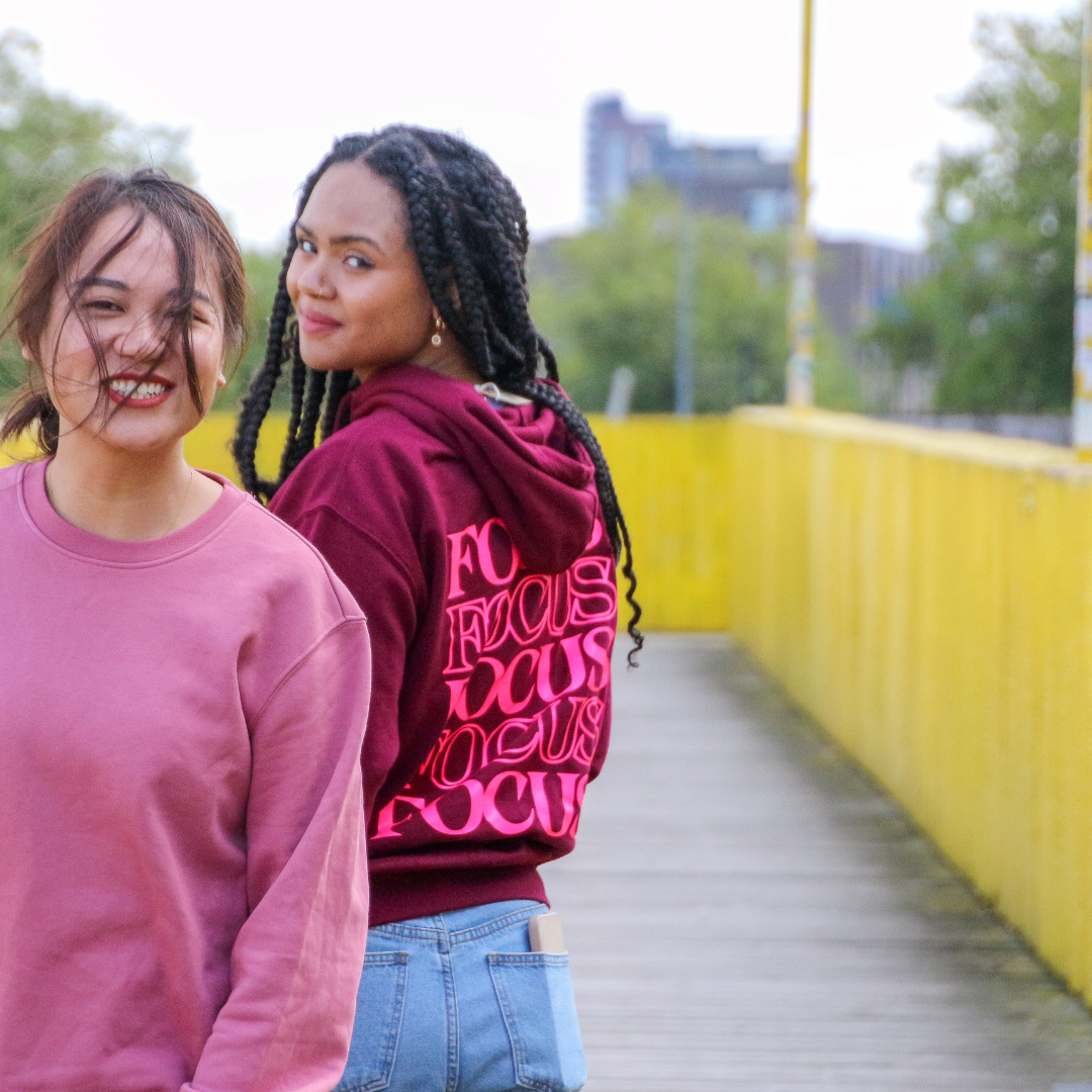 FAEROS24 - hoodie focus rood/roze