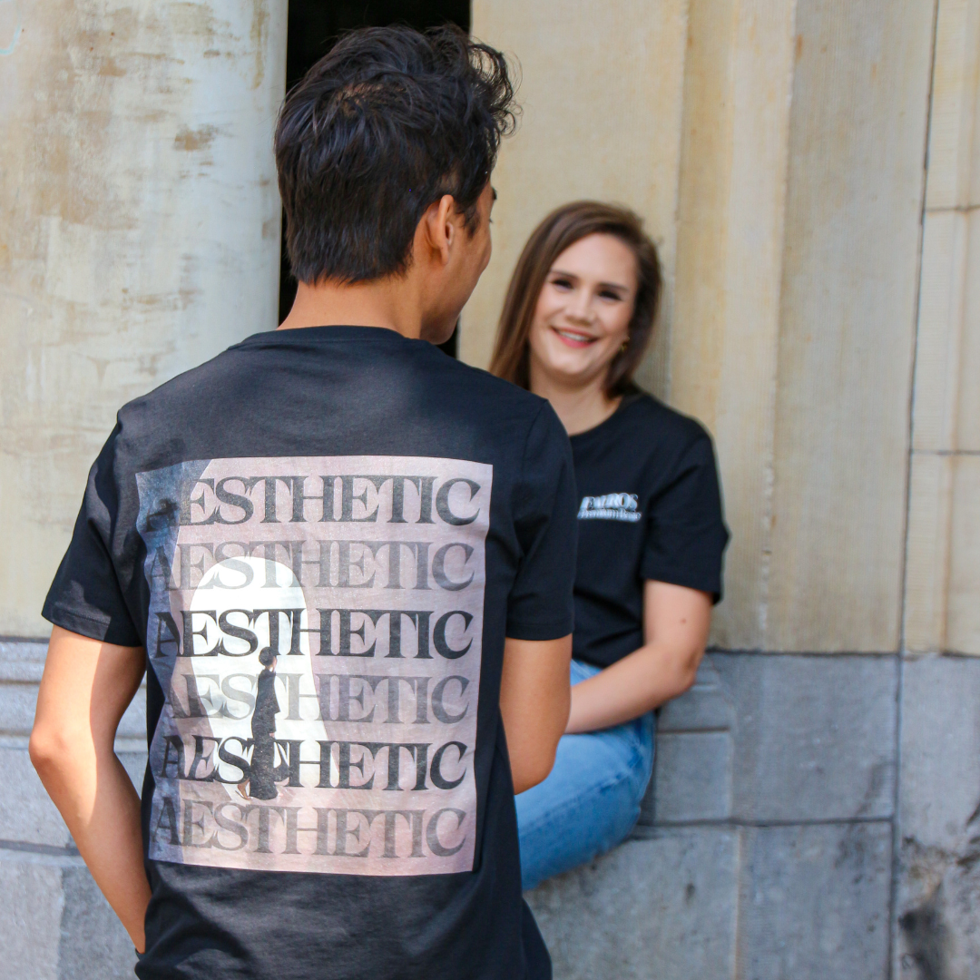 unisex katoenen tshirt met aesthetic design op de rug